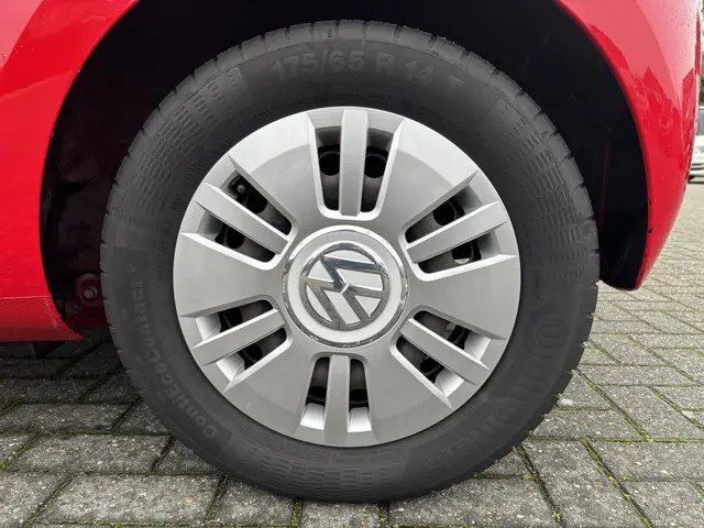 Volkswagen up! 1.0 move up! BlueMotion | Airco | 2013 Benzine 16