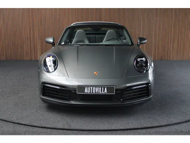 Porsche 911 3.0 4 Targa 2022 Benzine 6