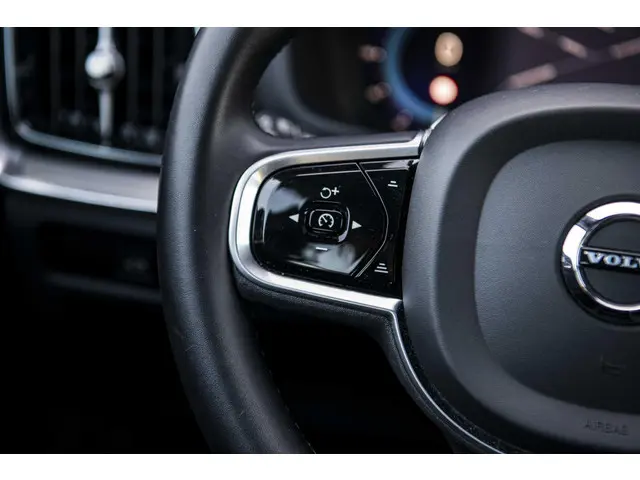 Volvo S60 2.0 B4 Plus Dark 2023 Benzine 28