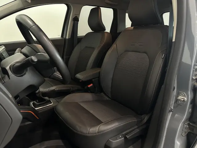 Dacia Duster 1.3 TCe 150 EDC Extreme 2023 Benzine 7