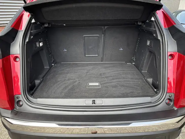 Peugeot 3008 1.2 PureTech Première 2017 Benzine 24
