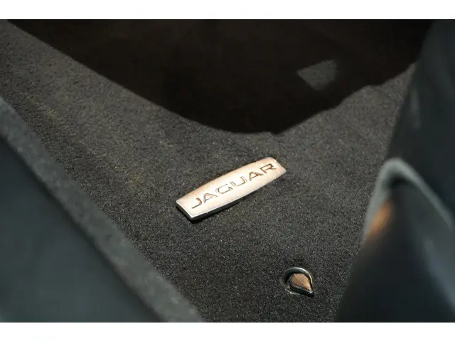 Jaguar F-Type 3.0 V6 Convertible 2017 Benzine 19