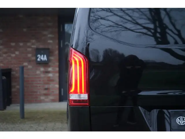 Mercedes-Benz Vito 119 CDI 4x4, Lang, 2021 Diesel 6