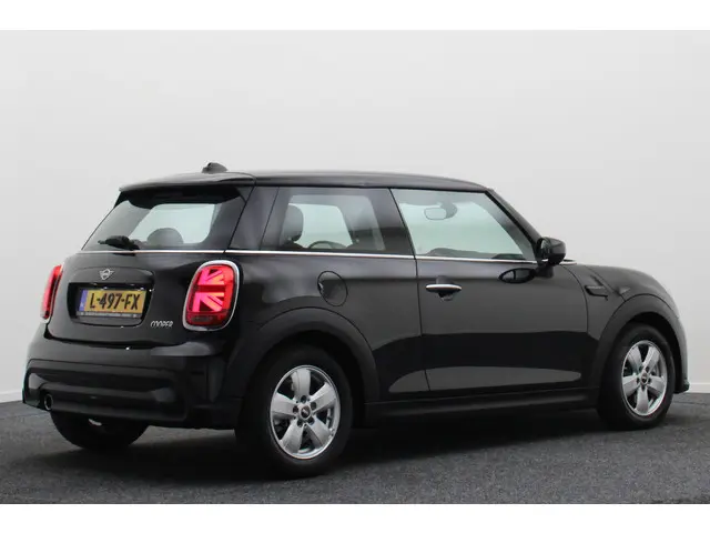 MINI Cooper Mini 1.5 Essential Automaat 2021 Benzine 18