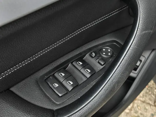 BMW X1 XDRIVE25E 2020 Hybride Benzine 27