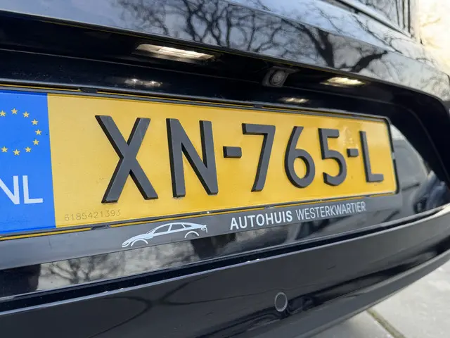 Volkswagen up! 1.0 MPI 60 pk BMT high up! 2019 Benzine 28