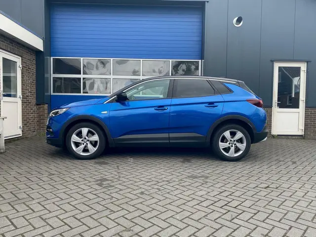 Opel Grandland X Ultimate 2017 Benzine 3