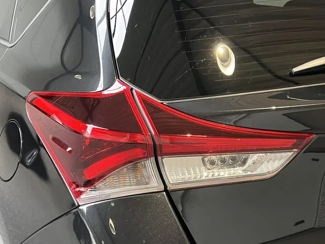 Toyota Auris 1.2T Dynamic 1300kg trekgewicht 2019 Benzine 8