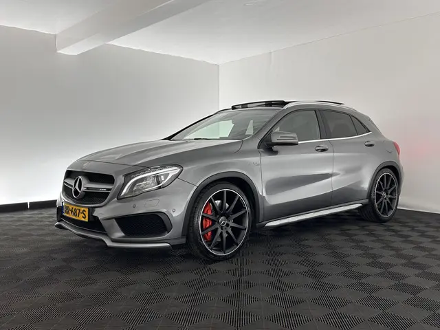 Mercedes-Benz GLA AMG 45 4MATIC 2015 Benzine 3