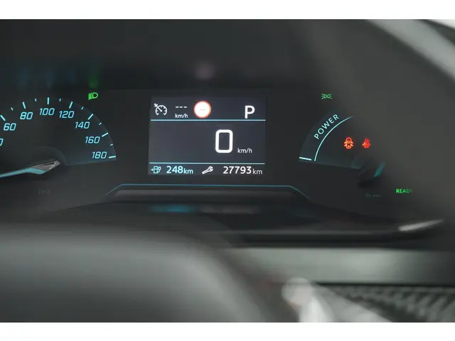 Peugeot e-2008 EV Allure 50 kWh 2021 Elektrisch 38