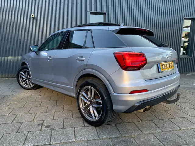 Audi Q2 1.4 TFSI CoD, PANO, NAP, S-LINE 2017 Benzine 6