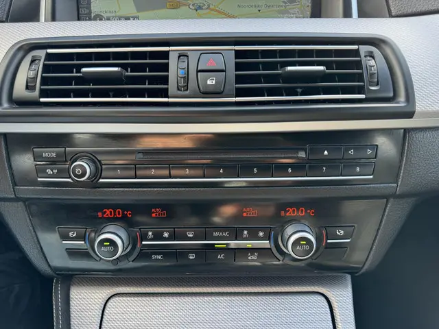 BMW 5 Serie Touring 520i M Sport Edition 2015 Benzine 22