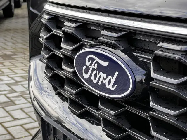 Ford Kuga 2.5 PHEV ST-Line 2026 Hybride Benzine 4