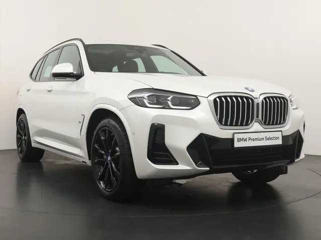BMW X3 xDrive30e 2023 Hybride Benzine 7