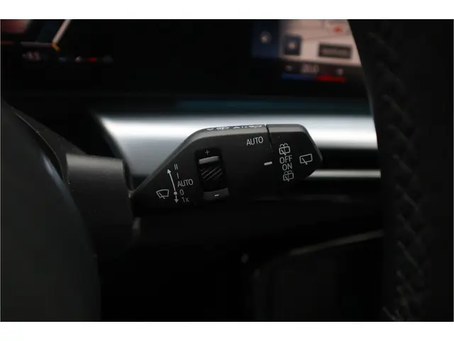 BMW X1 sDrive18i 2023 Benzine 37