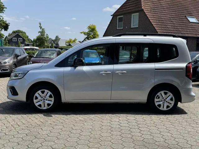 Renault Kangoo 1.3 TCe 100 Luxe L1 2022 Benzine