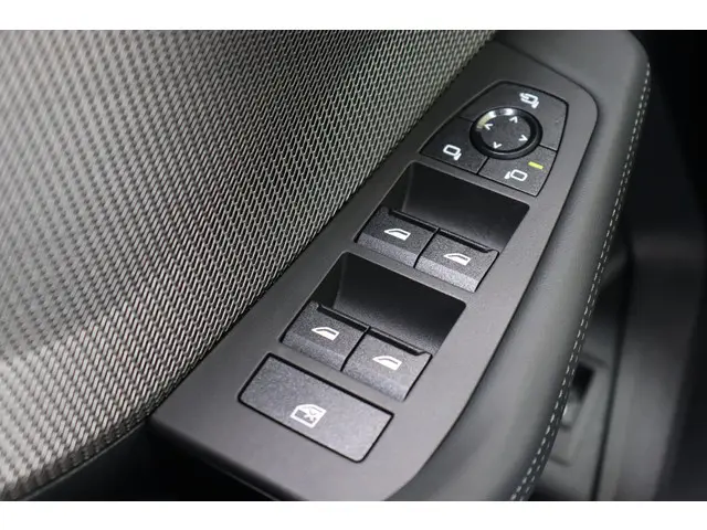 BMW 1 Serie 120 M Sport Design Edition 2025 Benzine 27