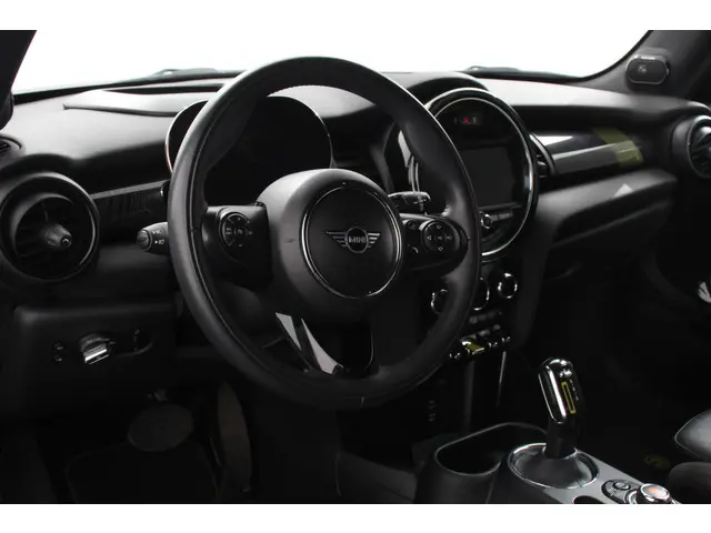 MINI Electric Cooper Charged 33 kWh 2020 Elektrisch 10