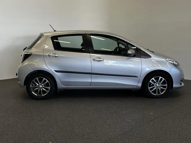 Toyota Yaris 1.3 VVT-i Dynamic 2014 Benzine 4