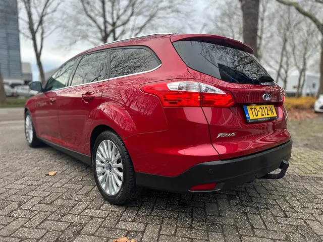 Ford Focus Wagon 1.0 EcoBoost Titanium 2013 Benzine 2