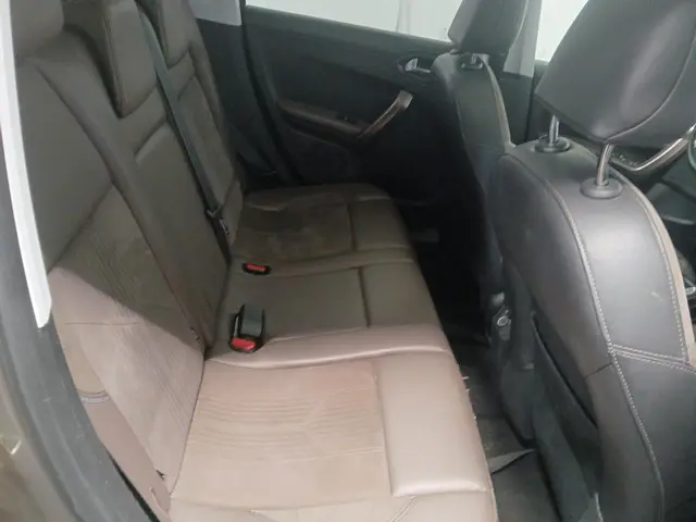 Peugeot 2008 1.6 VTi Féline SCHADEAUTO!! WOK!! 2013 Benzine 14