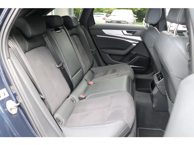 Audi A6 Avant 55 TFSI Quattro S edition 2022 Benzine 15