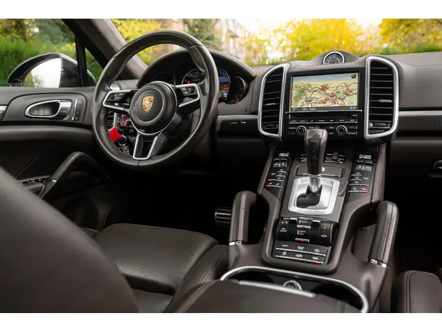 Porsche Cayenne 4.8 Turbo S 2014 Benzine 11