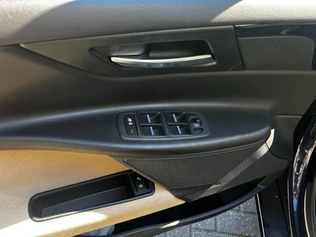 Jaguar XE 2.0 D Pure 2018 Diesel 14