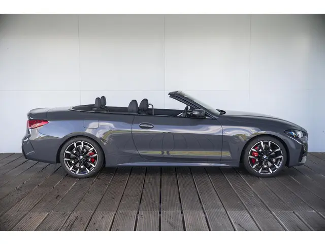 BMW 4 Serie Cabrio 420i 2024 Benzine 4