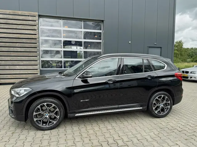BMW X1 sDrive20i Centennial High Executive 2016 Benzine 8