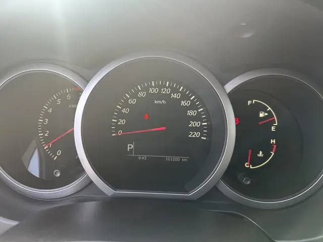 Suzuki Grand Vitara 2.4 Exclusive 2013 Benzine 11