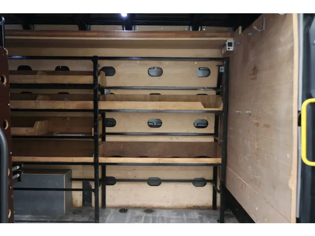 Volkswagen Crafter 30 2.0 TDI L3H3 177 PK 2019 Diesel 15