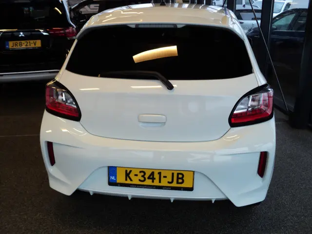 Mitsubishi Space Star 1.2 Active 2021 Benzine 7