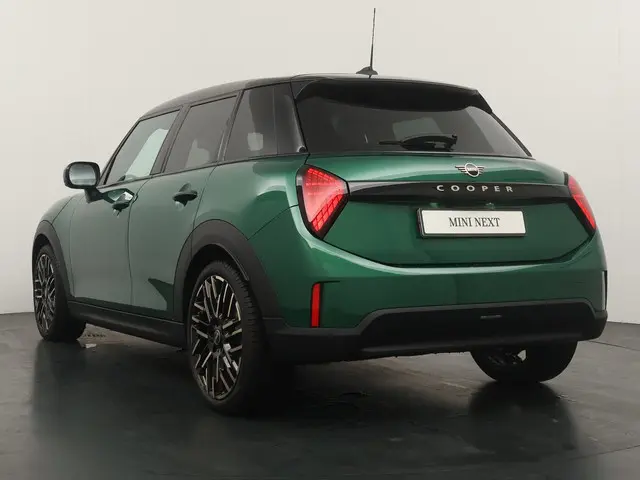 MINI 5-Deurs C 2025 Benzine 11