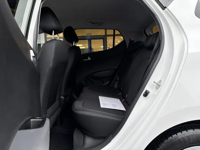 Hyundai i10 1.0i Premium 2019 Benzine 12