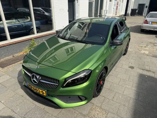 Mercedes-Benz A-Klasse 180 Bus. Sol. AMG 2017 Benzine 9
