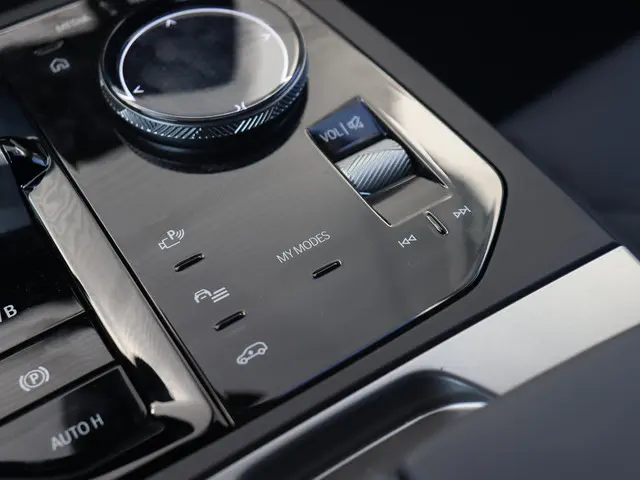 BMW iX xDrive45 2025 Elektrisch 17