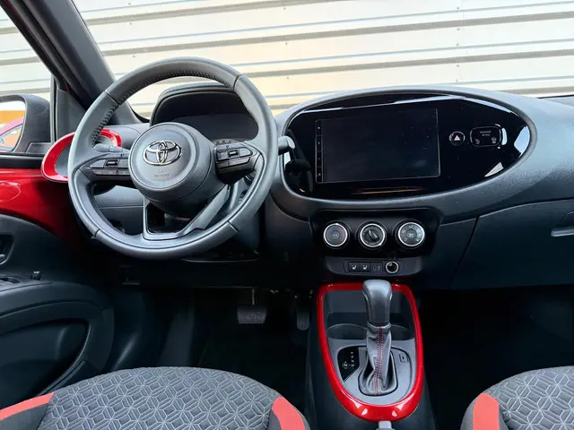 Toyota Aygo X 1.0 VVT-i S-CVT Pulse 2025 Benzine 12