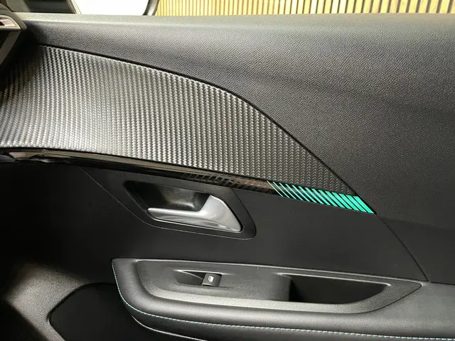 Peugeot 208 1.2 Turbo Allure 102 PK 2020 Benzine 16