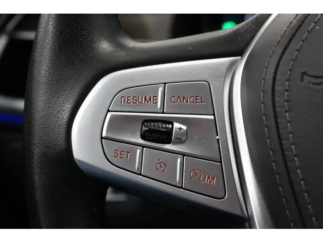 BMW 7 Serie 745e High Executive 2022 Hybride Benzine 35