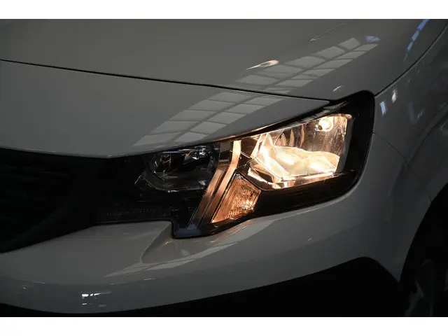 Peugeot Partner 1.5 BlueHDi 100 S&S L1 2023 Diesel 4