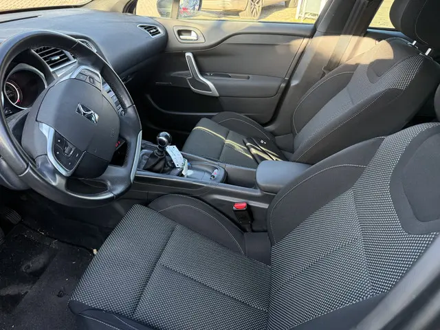 DS DS 4 PureTech Chic 2018 Benzine 11