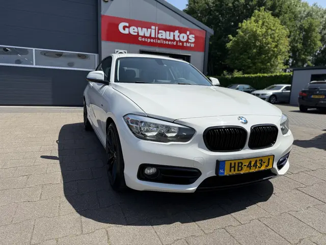 BMW 1 Serie 120i Sport 2015 Benzine 14