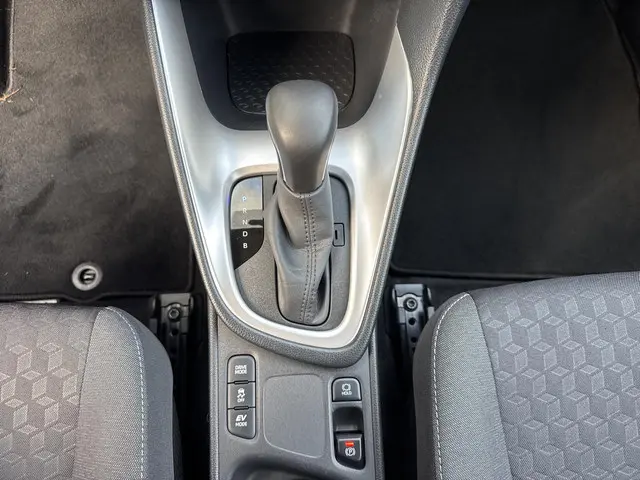 Toyota Yaris 1.5 Hybrid Active 2022 Hybride Benzine 14