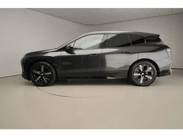BMW iX xDrive40 2023 Elektrisch 2