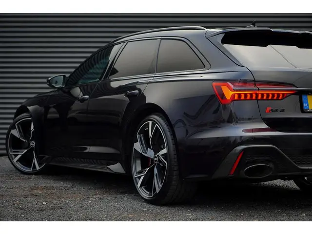 Audi RS6 A6 Avant TFSI quattro 2021 Benzine 28