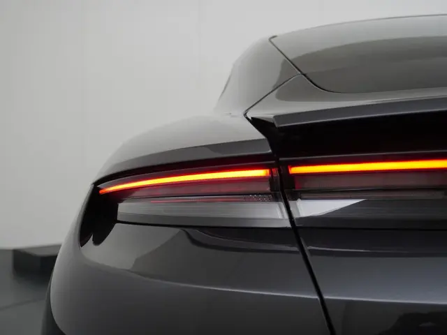 Porsche Taycan Turbo 93 kWh 2020 Elektrisch 9