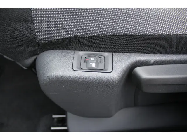 Citroën C3 Aircross 1.2 PureTech S&S Shine 2020 Benzine 12