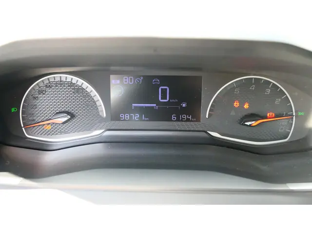 Peugeot 208 1.2 PureTech Blue Lease Active 2022 Benzine 35
