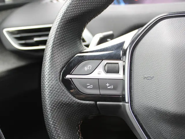 Peugeot 3008 1.6 HYbrid 225 GT 2022 Hybride Benzine 20